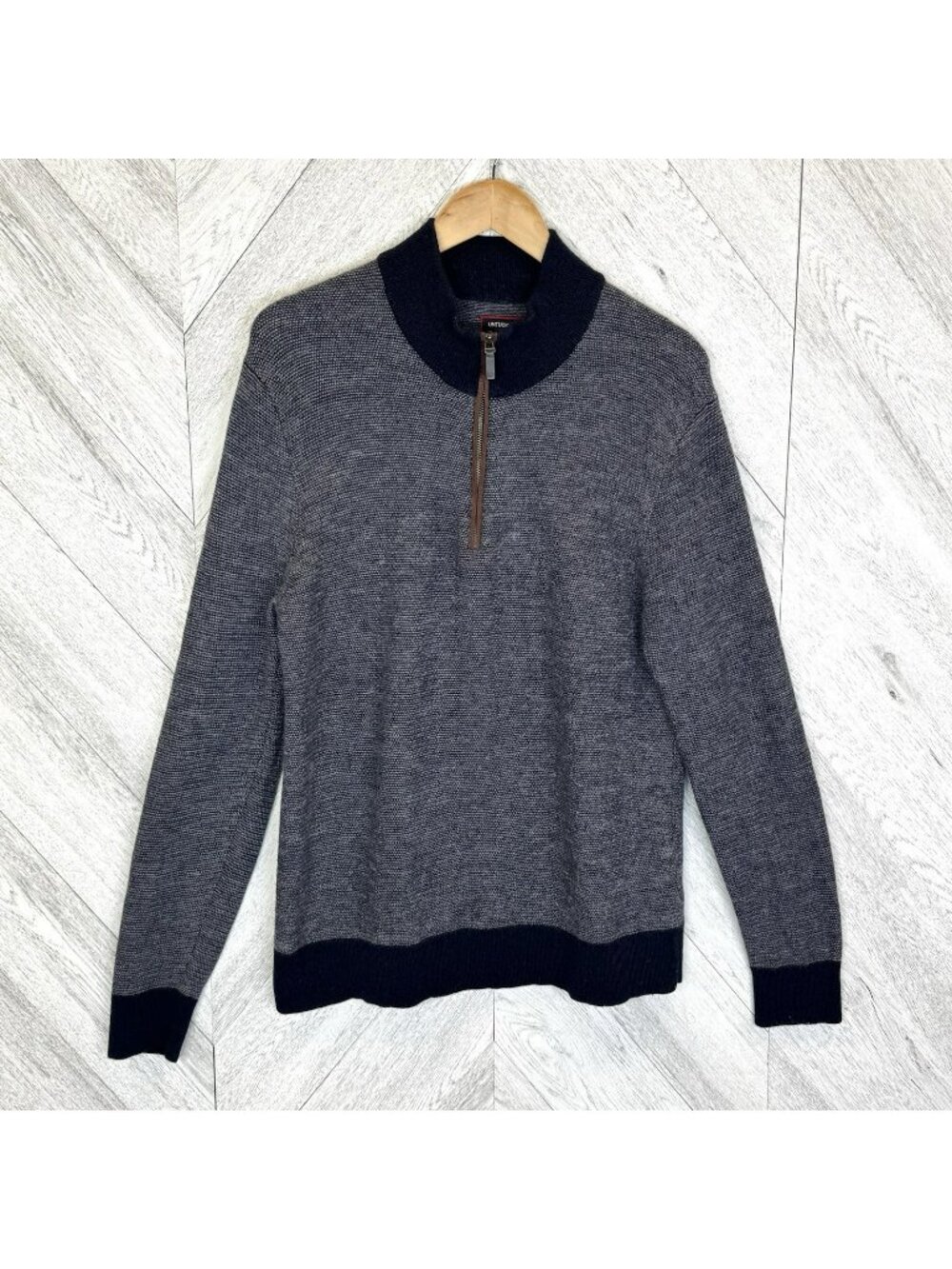 UNTUCKit Sweater Mens Size Large 100% Merino Wool 1/4 Zip Mock Neck Navy Blue